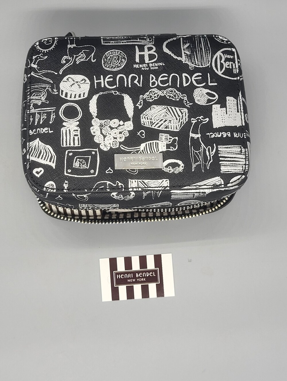 Henri Bendel West 57th Graffiti Print Travel Jewelry Case